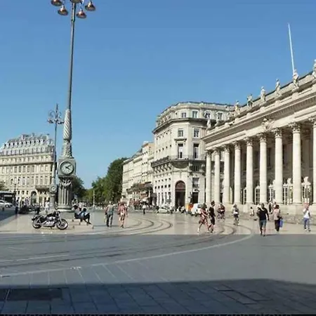 Ferienhaus Charmante Maison Avec Piscine Pres Bordeaux