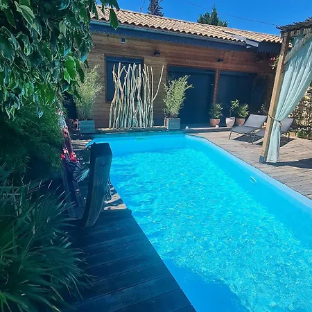 度假居 Charmante Maison De En Pierre Avec Piscine 伊斯内斯